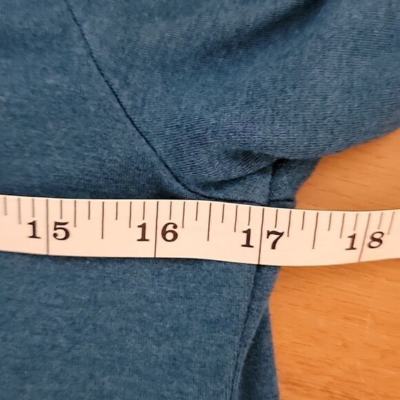 Halston essentials long sleeve crewneck top Size XS - Picture 10 of 11